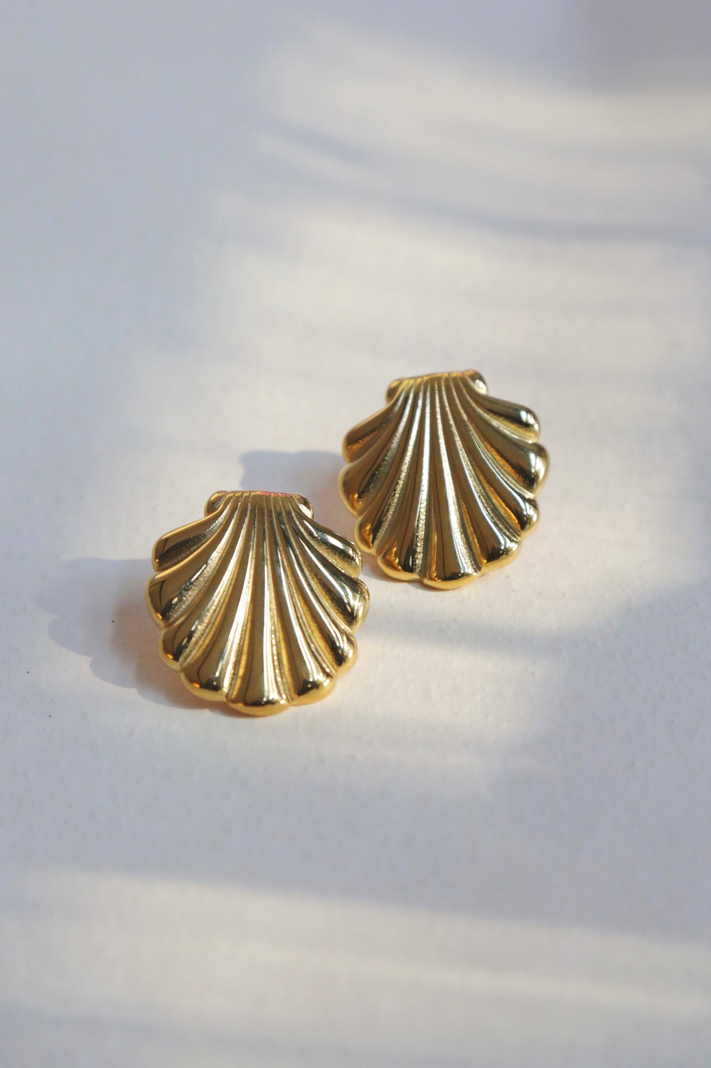 Lani Shell Stud Earrings