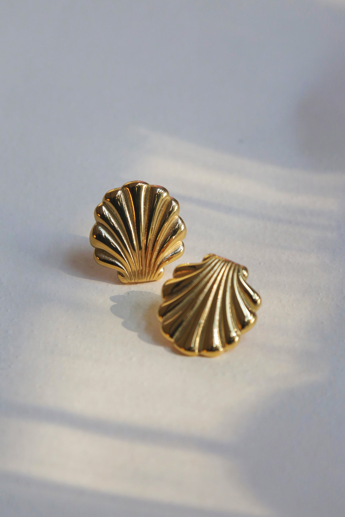 Lani Shell Stud Earrings