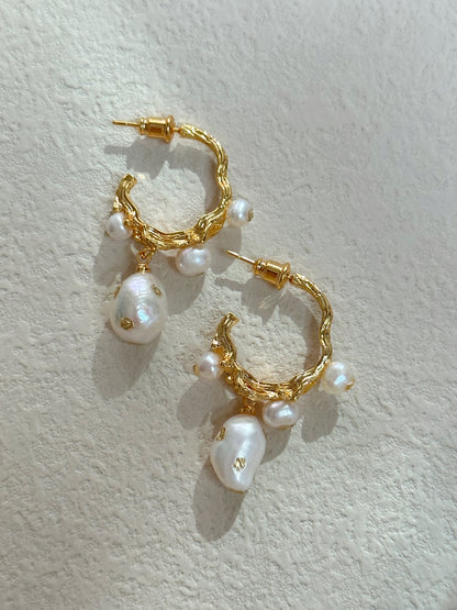 Sania Natural Pearl Hoop Earrings