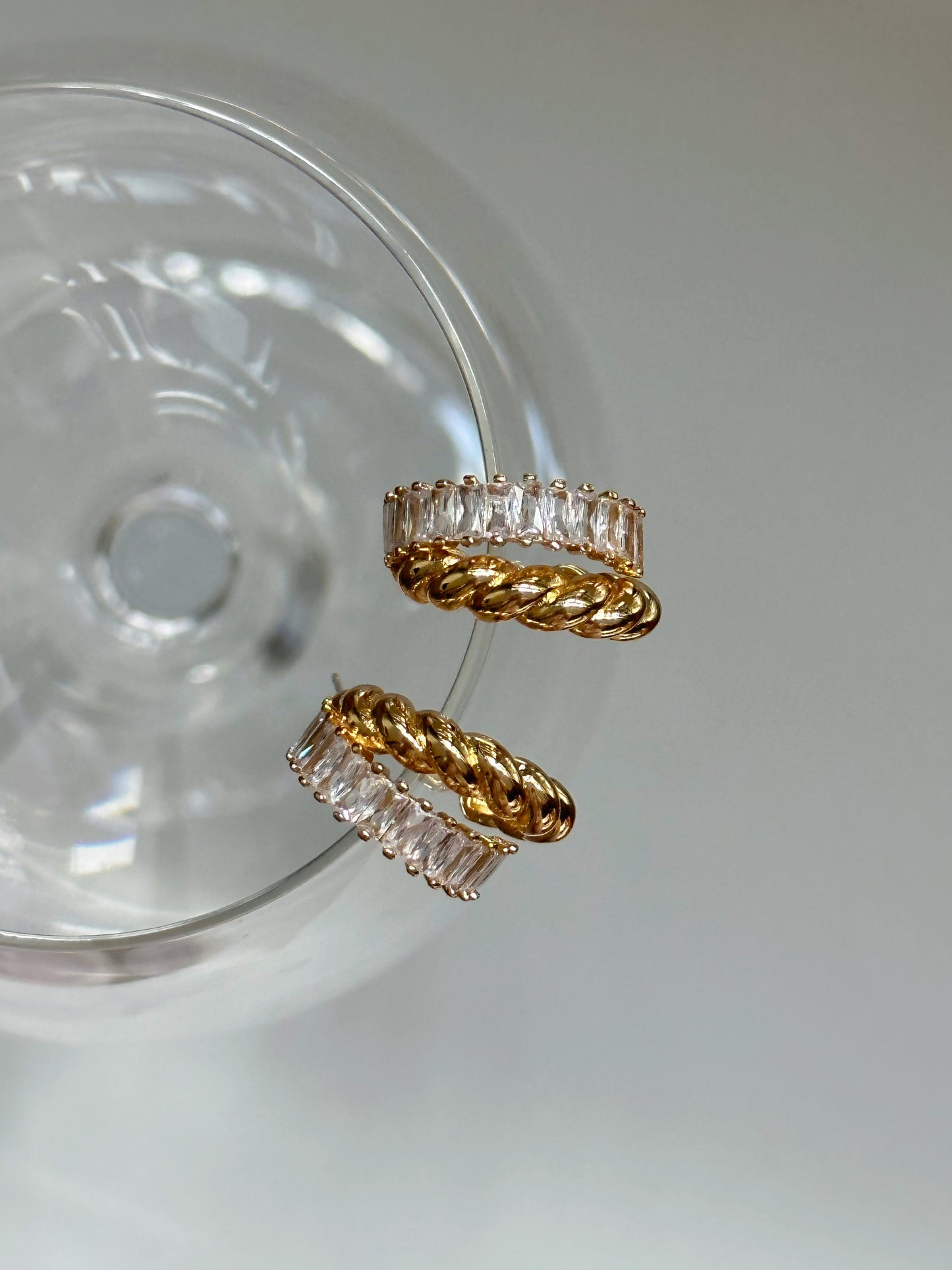 Hira Hoop Earrings